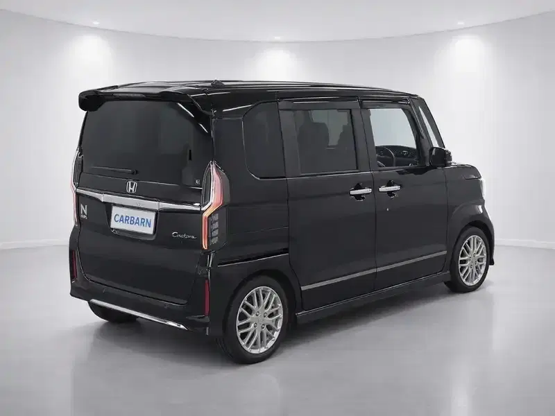 2021 Honda N BOX CUSTOM JF3 in Black — exterior view 4 2021 Honda N BOX CUSTOM JF3 in Black — exterior view 4