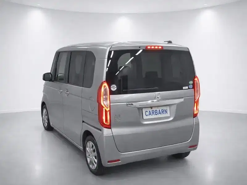 2021 Honda n box JF3 in Silver — exterior view 2 2021 Honda n box JF3 in Silver — exterior view 2