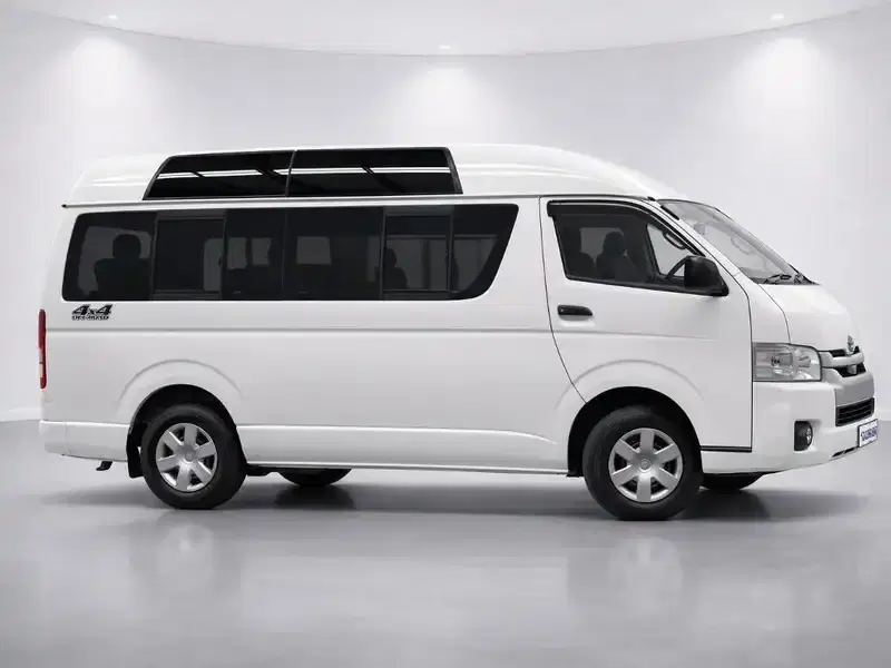 2009 Toyota Hiace KDH206K in White — exterior view 5 2009 Toyota Hiace KDH206K in White — exterior view 5