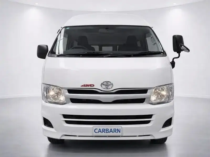 2013 Toyota Hiace KDH206 in White — exterior view 8 2013 Toyota Hiace KDH206 in White — exterior view 8