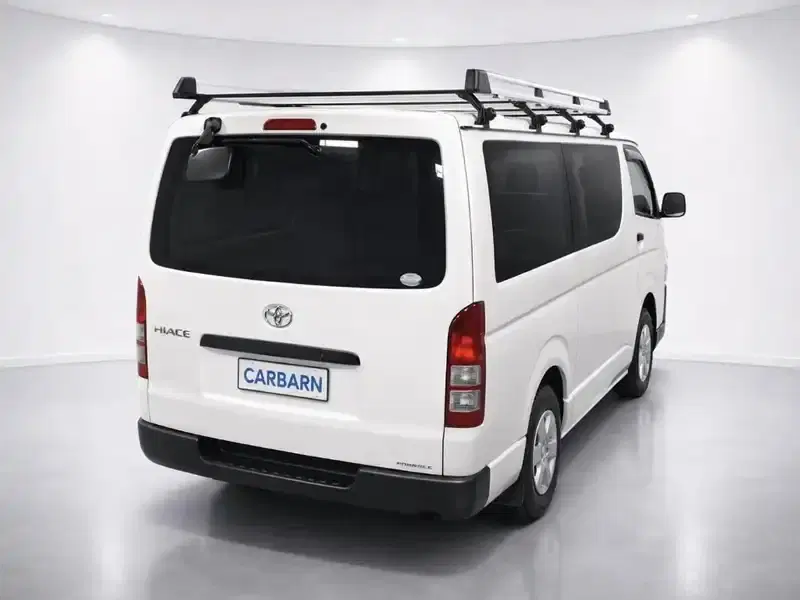 2016 Toyota Hiace KDH206V in White — exterior view 4 2016 Toyota Hiace KDH206V in White — exterior view 4