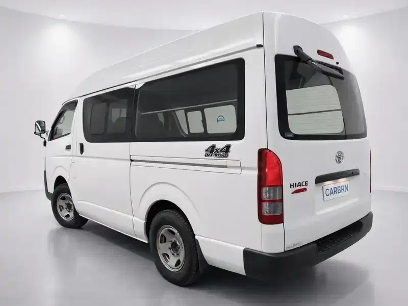2016 Toyota Hiace KDH206K in White — exterior view 4 2016 Toyota Hiace KDH206K in White — exterior view 4