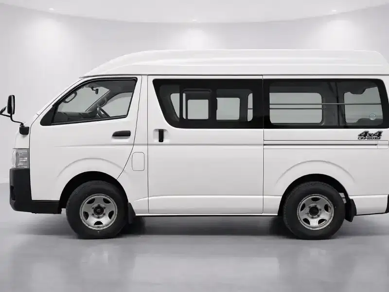 2016 Toyota Hiace KDH206K in White — exterior view 3 2016 Toyota Hiace KDH206K in White — exterior view 3