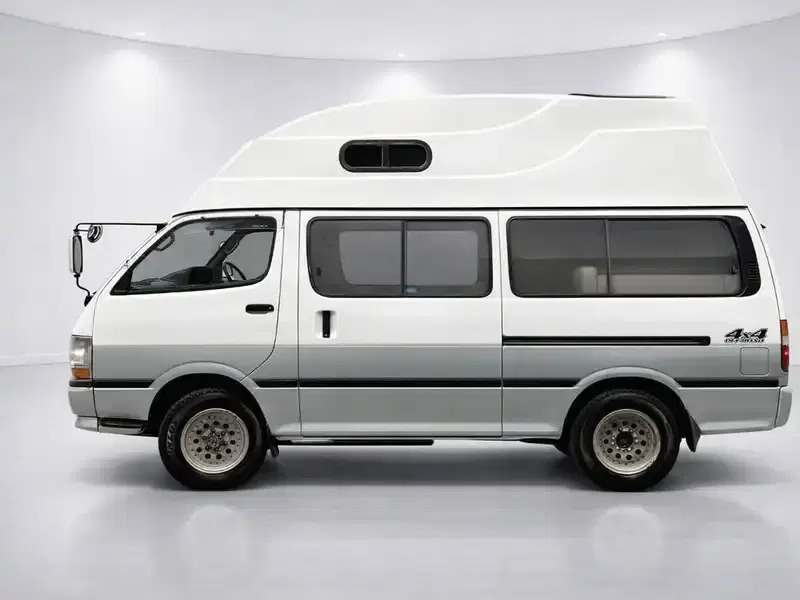 1991 Toyota Hiace U-LH119V in White Two Tone — exterior view 3 1991 Toyota Hiace U-LH119V in White Two Tone — exterior view 3