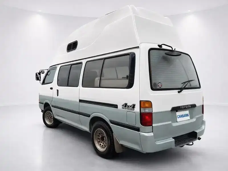 1991 Toyota Hiace U-LH119V in White Two Tone — exterior view 4 1991 Toyota Hiace U-LH119V in White Two Tone — exterior view 4