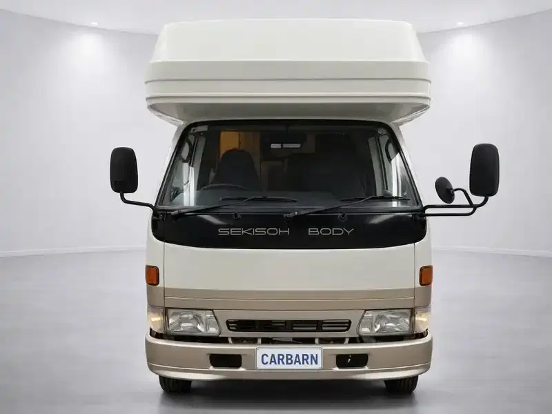 1996 Toyota Hiace LY111 in White — exterior view 7 1996 Toyota Hiace LY111 in White — exterior view 7