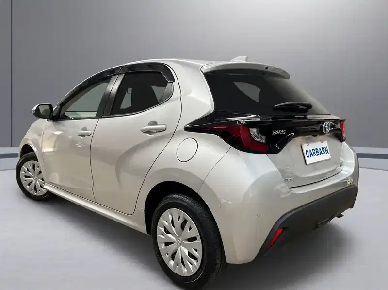 3 - TOYOTA YARIS 3 - TOYOTA YARIS