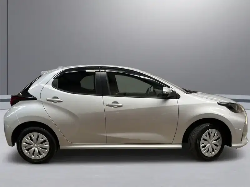 6 - TOYOTA YARIS 6 - TOYOTA YARIS