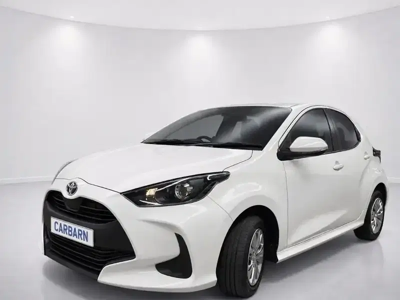 2022 Toyota YARIS MXPH15 in White — exterior view 2 2022 Toyota YARIS MXPH15 in White — exterior view 2