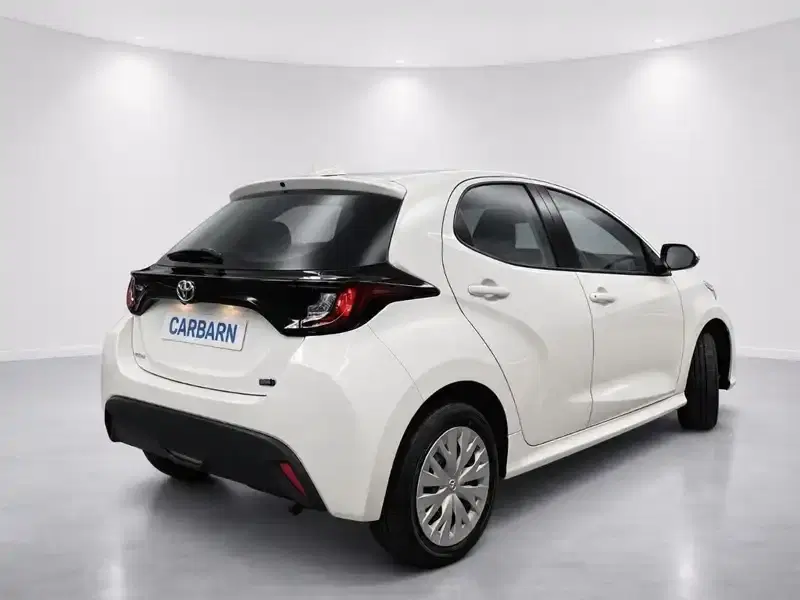 2022 Toyota YARIS MXPH15 in White — exterior view 6 2022 Toyota YARIS MXPH15 in White — exterior view 6