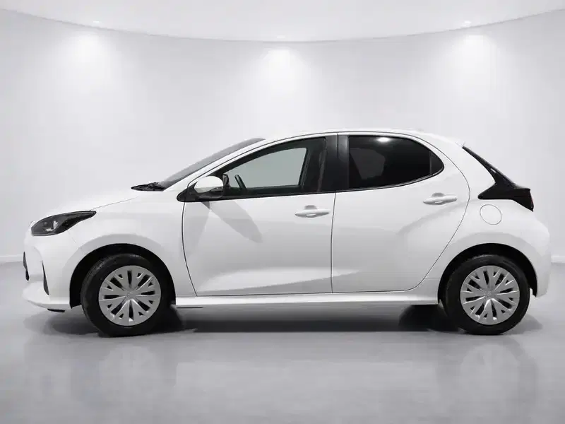 2023 Toyota YARIS MXPH15 in White — exterior view 3 2023 Toyota YARIS MXPH15 in White — exterior view 3