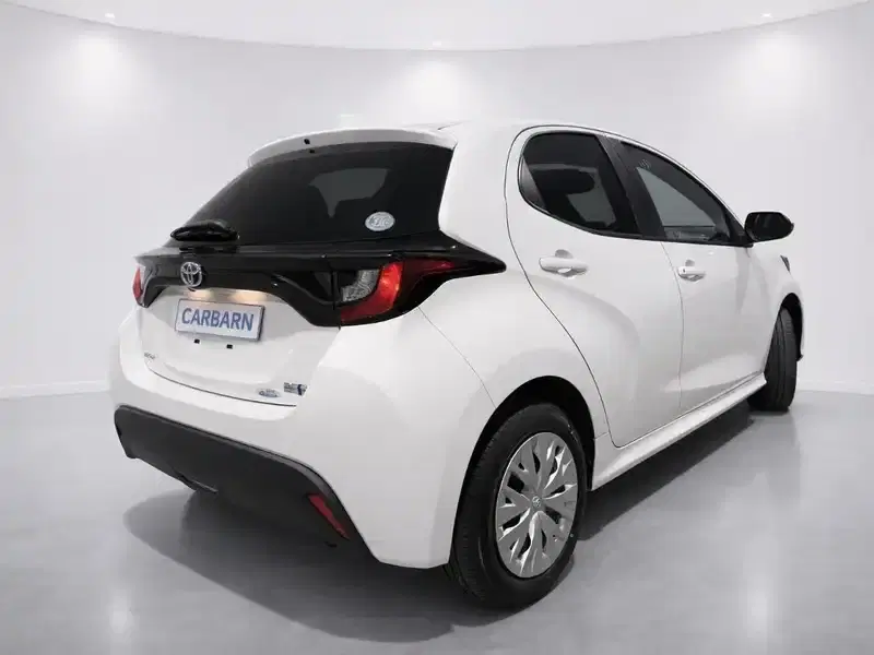 2023 Toyota YARIS MXPH15 in White — exterior view 6 2023 Toyota YARIS MXPH15 in White — exterior view 6