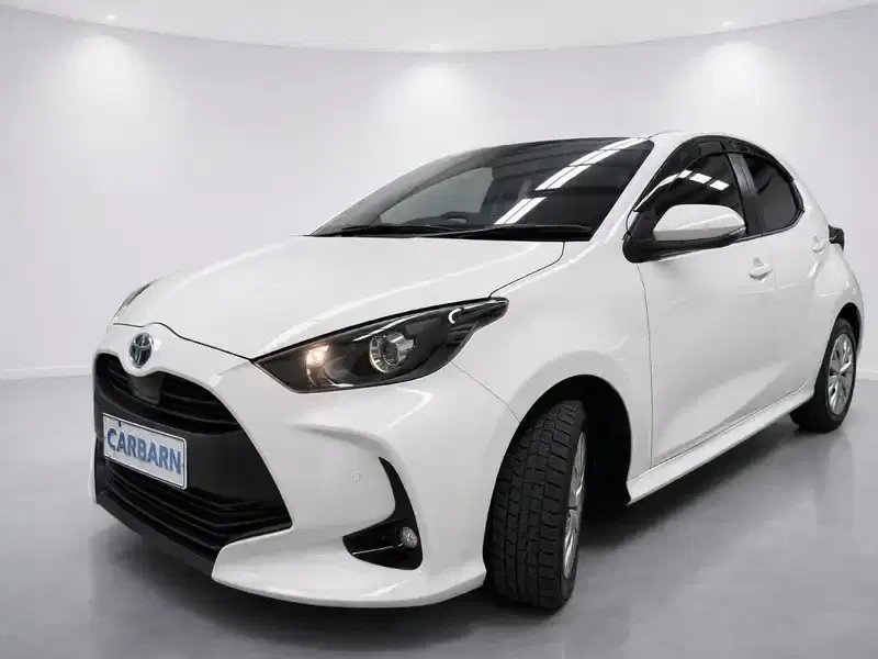 2023 Toyota YARIS MXPH15 in White — exterior view 2 2023 Toyota YARIS MXPH15 in White — exterior view 2