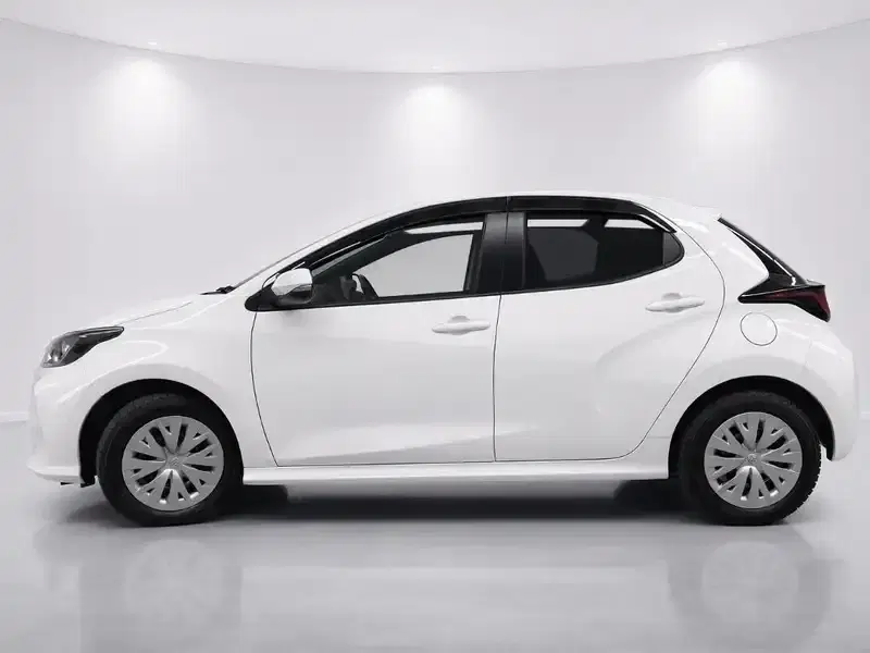 2023 Toyota YARIS MXPH15 in White — exterior view 3 2023 Toyota YARIS MXPH15 in White — exterior view 3