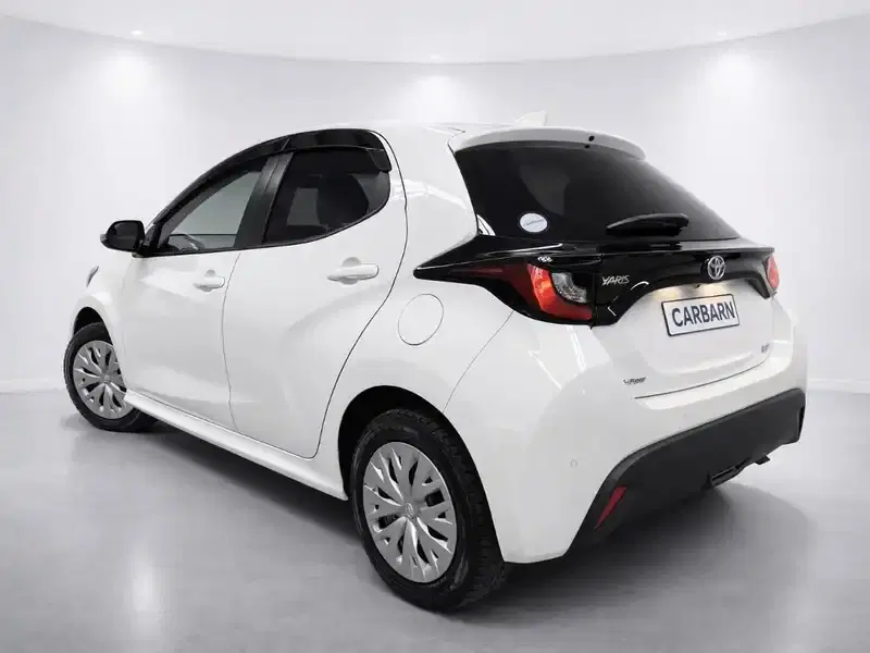 2023 Toyota YARIS MXPH15 in White — exterior view 4 2023 Toyota YARIS MXPH15 in White — exterior view 4