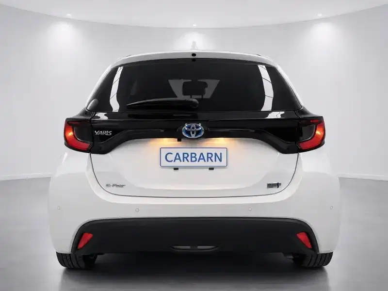2023 Toyota YARIS MXPH15 in White — exterior view 5 2023 Toyota YARIS MXPH15 in White — exterior view 5