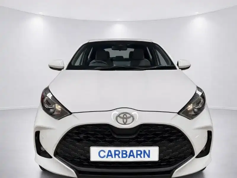 2024 Toyota YARIS MXPH17 in White — exterior view 8 2024 Toyota YARIS MXPH17 in White — exterior view 8