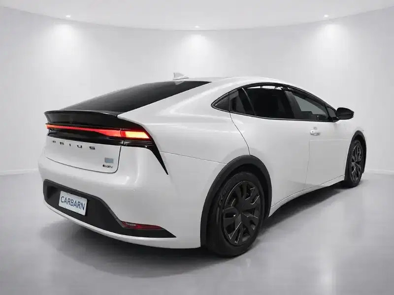 2024 Toyota Prius MXWH60 in Pearl — exterior view 6 2024 Toyota Prius MXWH60 in Pearl — exterior view 6