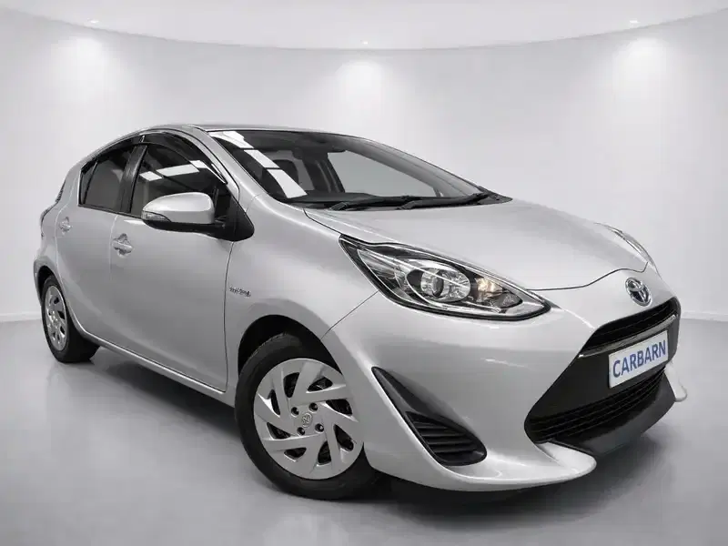 2017 Toyota aqua NHP10 in Silver — exterior view 1 2017 Toyota aqua NHP10 in Silver — exterior view 1