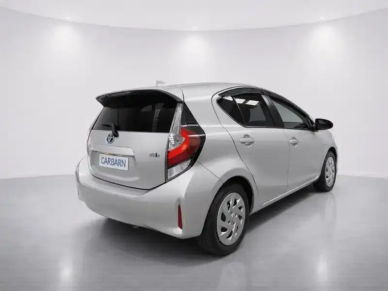 2017 Toyota aqua NHP10 in Silver — exterior view 6 2017 Toyota aqua NHP10 in Silver — exterior view 6
