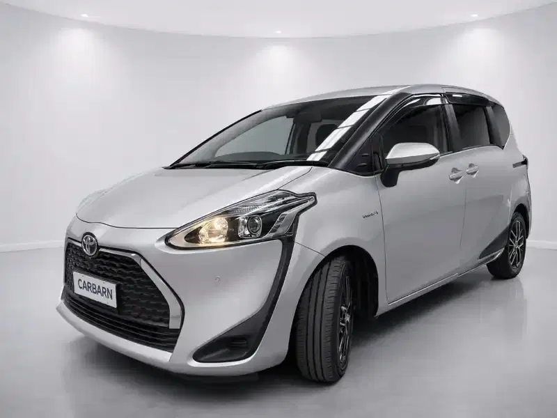 2020 Toyota Sienta NHP170G in Silver — exterior view 2 2020 Toyota Sienta NHP170G in Silver — exterior view 2