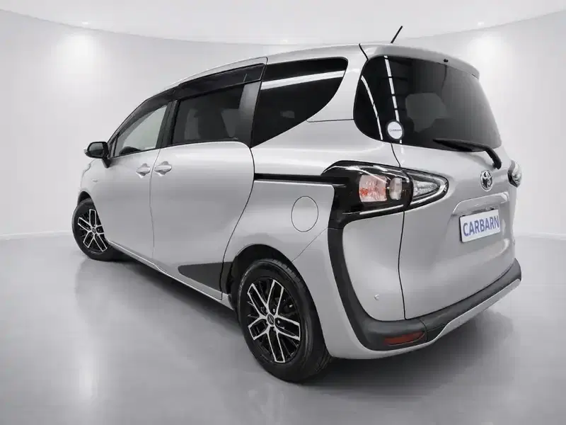 2020 Toyota Sienta NHP170G in Silver — exterior view 4 2020 Toyota Sienta NHP170G in Silver — exterior view 4