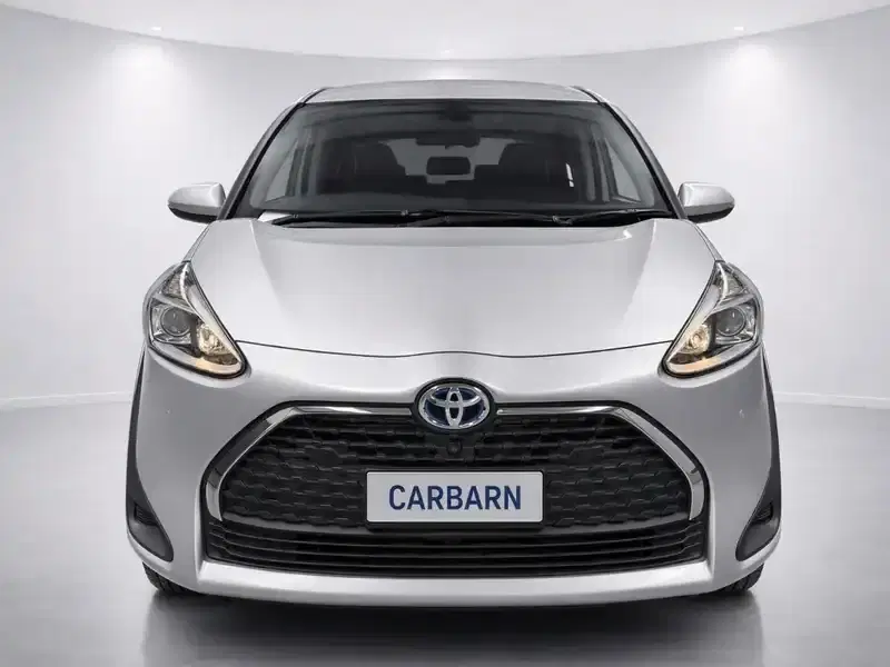 2020 Toyota Sienta NHP170G in Silver — exterior view 8 2020 Toyota Sienta NHP170G in Silver — exterior view 8