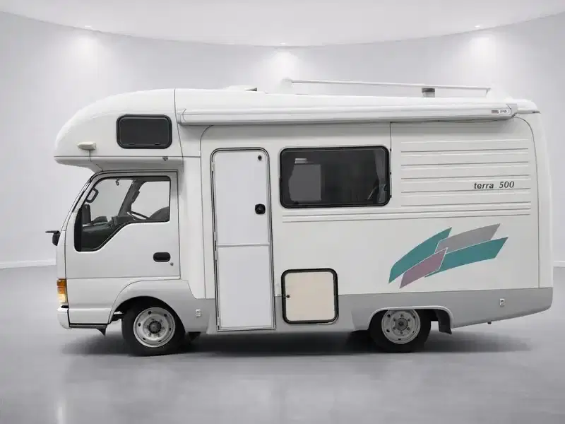 1994 Isuzu ELF NHR69E in White — exterior view 3 1994 Isuzu ELF NHR69E in White — exterior view 3