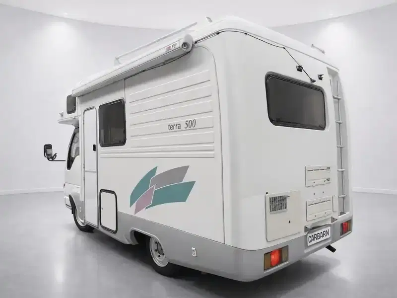 1994 Isuzu ELF NHR69E in White — exterior view 4 1994 Isuzu ELF NHR69E in White — exterior view 4