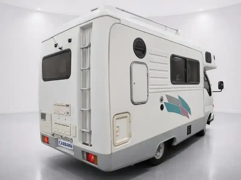 1994 Isuzu ELF NHR69E in White — exterior view 6 1994 Isuzu ELF NHR69E in White — exterior view 6