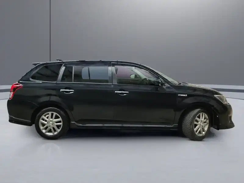 2014 Toyota Corolla Fielder NKE165G in Black — exterior view 7 2014 Toyota Corolla Fielder NKE165G in Black — exterior view 7