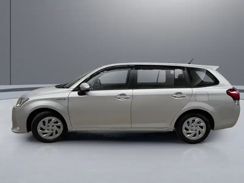 2019 Toyota Corolla Fielder NKE165G in Silver — exterior view 3 2019 Toyota Corolla Fielder NKE165G in Silver — exterior view 3