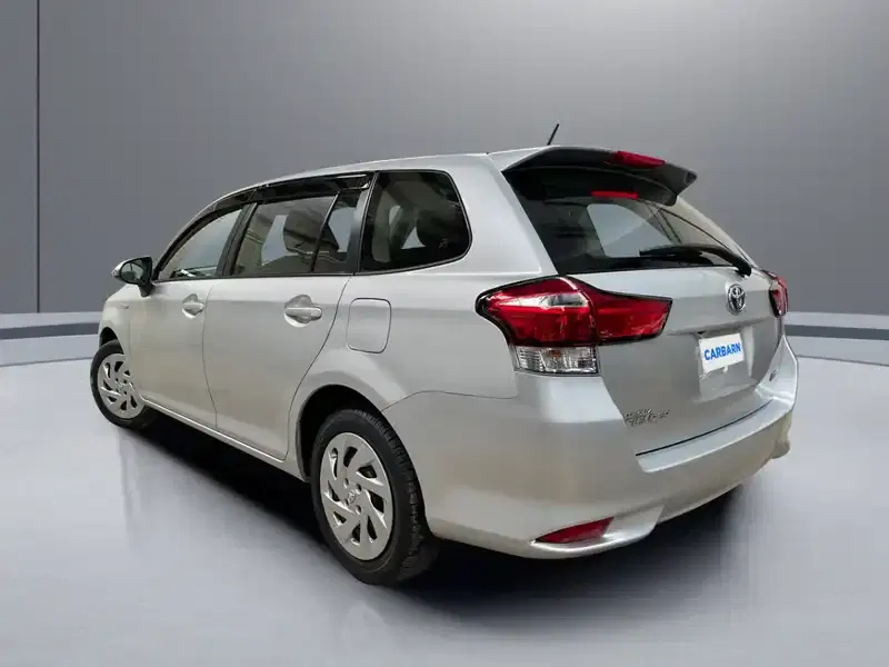 2019 Toyota Corolla Fielder NKE165G in Silver — exterior view 4 2019 Toyota Corolla Fielder NKE165G in Silver — exterior view 4