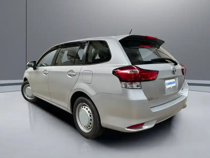 2019 Toyota Corolla Fielder NKE165G in Silver — exterior view 4 2019 Toyota Corolla Fielder NKE165G in Silver — exterior view 4