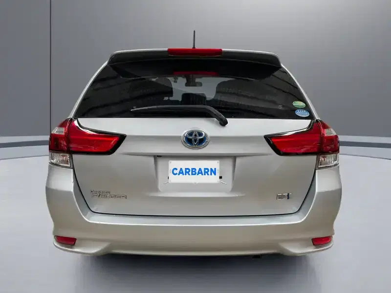 2019 Toyota Corolla Fielder NKE165G in Silver — exterior view 5 2019 Toyota Corolla Fielder NKE165G in Silver — exterior view 5