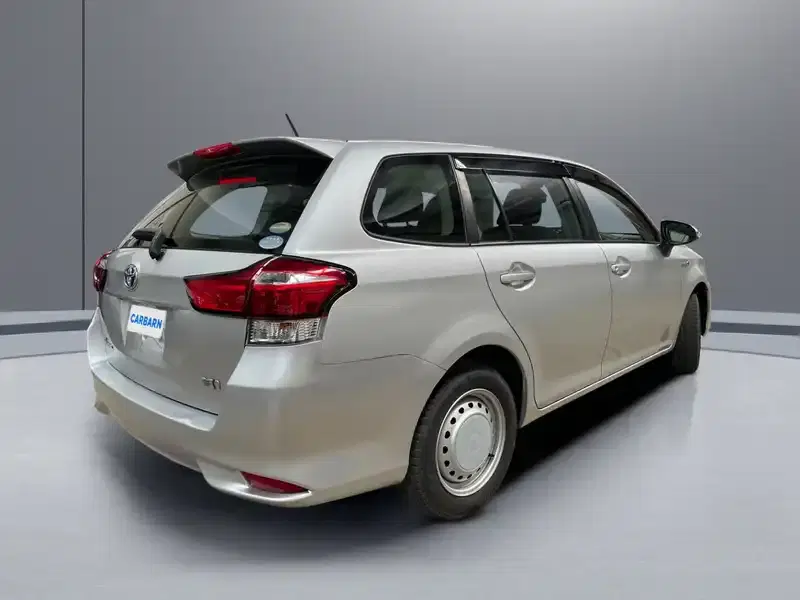 2019 Toyota Corolla Fielder NKE165G in Silver — exterior view 6 2019 Toyota Corolla Fielder NKE165G in Silver — exterior view 6