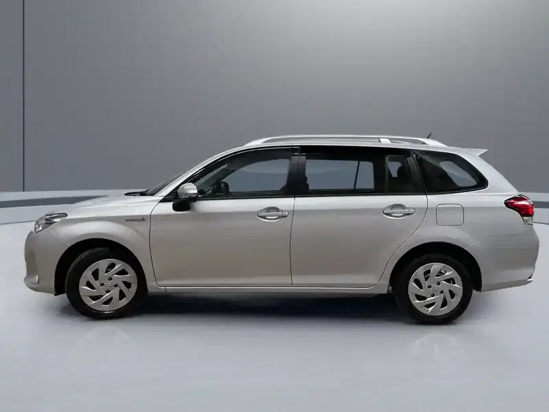 2019 Toyota Corolla Fielder NKE165G in Silver — exterior view 3 2019 Toyota Corolla Fielder NKE165G in Silver — exterior view 3