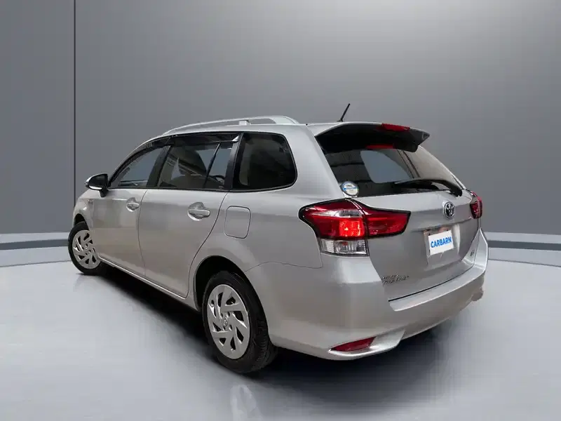 2019 Toyota Corolla Fielder NKE165G in Silver — exterior view 4 2019 Toyota Corolla Fielder NKE165G in Silver — exterior view 4