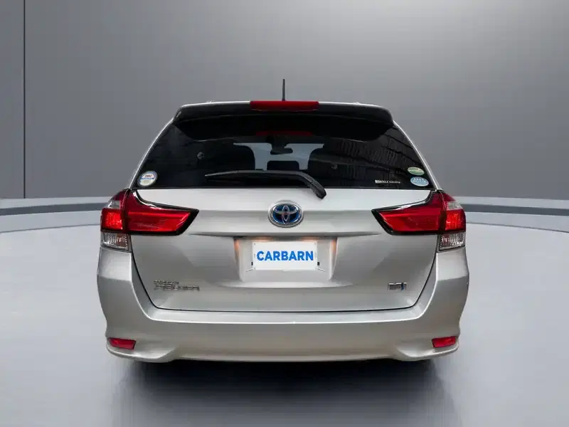 2019 Toyota Corolla Fielder NKE165G in Silver — exterior view 5 2019 Toyota Corolla Fielder NKE165G in Silver — exterior view 5