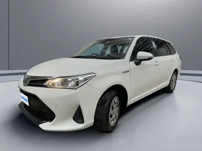 2019 Toyota Corolla Fielder NKE165G in White — exterior view 2 2019 Toyota Corolla Fielder NKE165G in White — exterior view 2