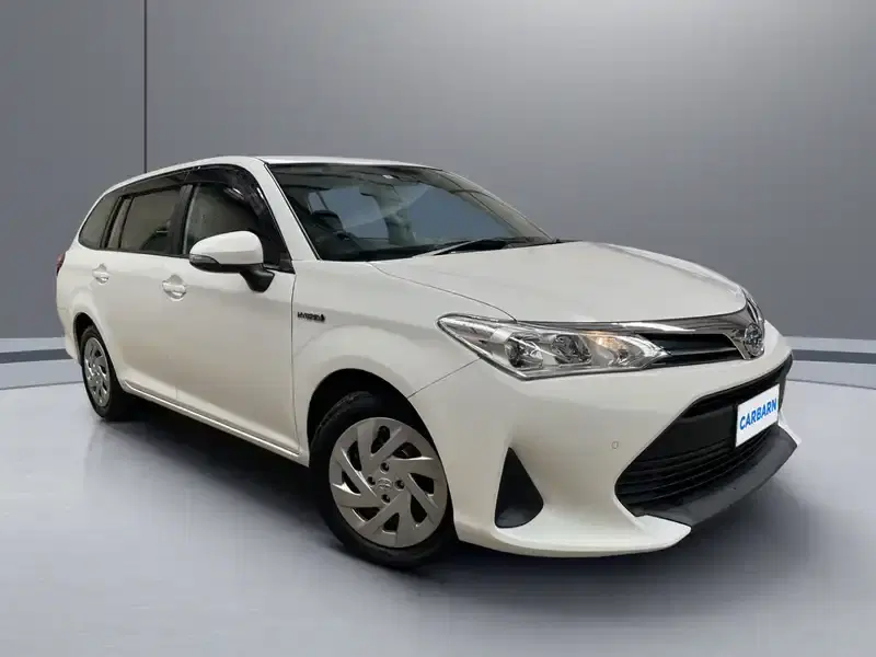 2019 Toyota Corolla Fielder NKE165G in White — exterior view 1 2019 Toyota Corolla Fielder NKE165G in White — exterior view 1