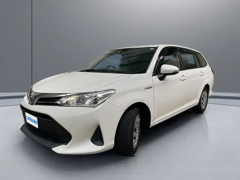 2019 Toyota Corolla Fielder NKE165G in White — exterior view 2 2019 Toyota Corolla Fielder NKE165G in White — exterior view 2