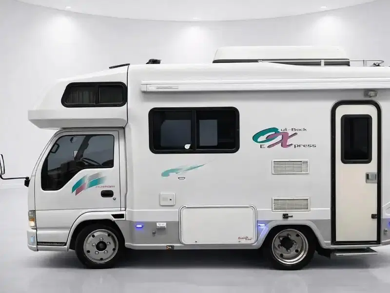 2 - ISUZU ELF 2 - ISUZU ELF