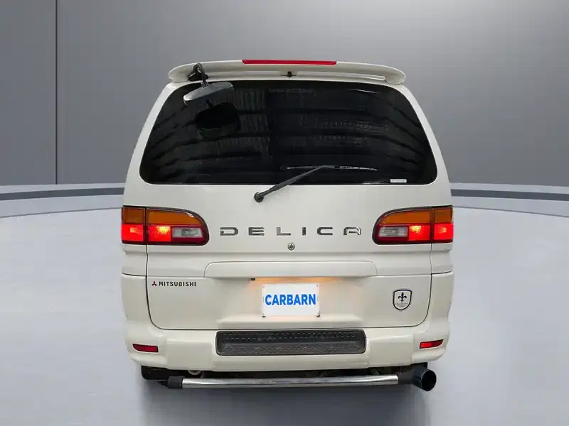 1999 Mitsubishi Delica PD6W in White — exterior view 5 1999 Mitsubishi Delica PD6W in White — exterior view 5