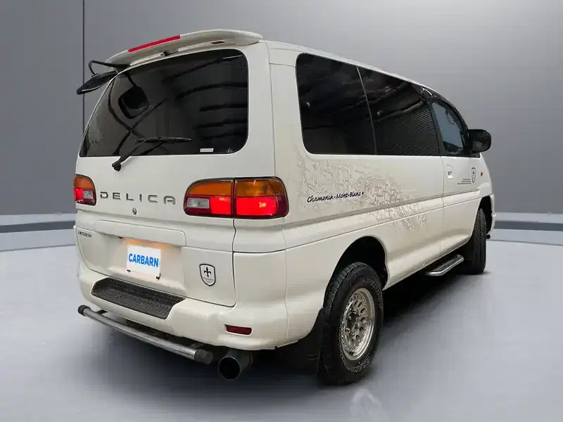 1999 Mitsubishi Delica PD6W in White — exterior view 6 1999 Mitsubishi Delica PD6W in White — exterior view 6