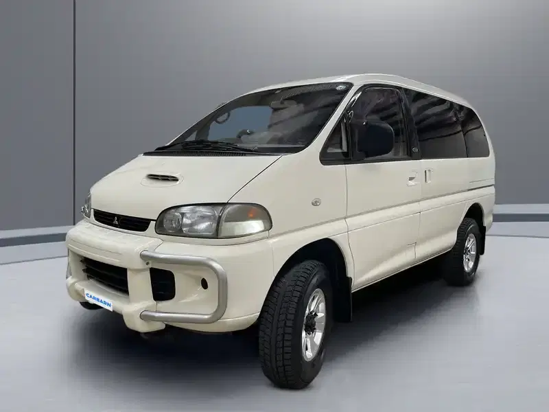 1995 Mitsubishi Delica PE8W in White — exterior view 2 1995 Mitsubishi Delica PE8W in White — exterior view 2