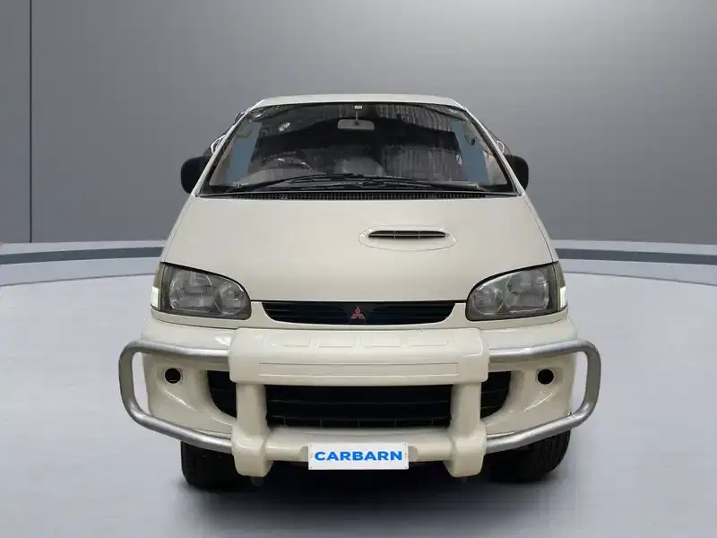 1995 Mitsubishi Delica PE8W in White — exterior view 8 1995 Mitsubishi Delica PE8W in White — exterior view 8