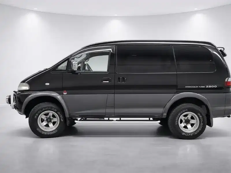 1997 Mitsubishi Delica PE8W in Black — exterior view 3 1997 Mitsubishi Delica PE8W in Black — exterior view 3