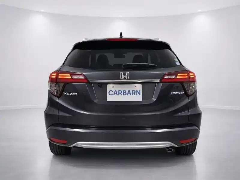 2020 Honda Vezel RU3 in Black — exterior view 5 2020 Honda Vezel RU3 in Black — exterior view 5
