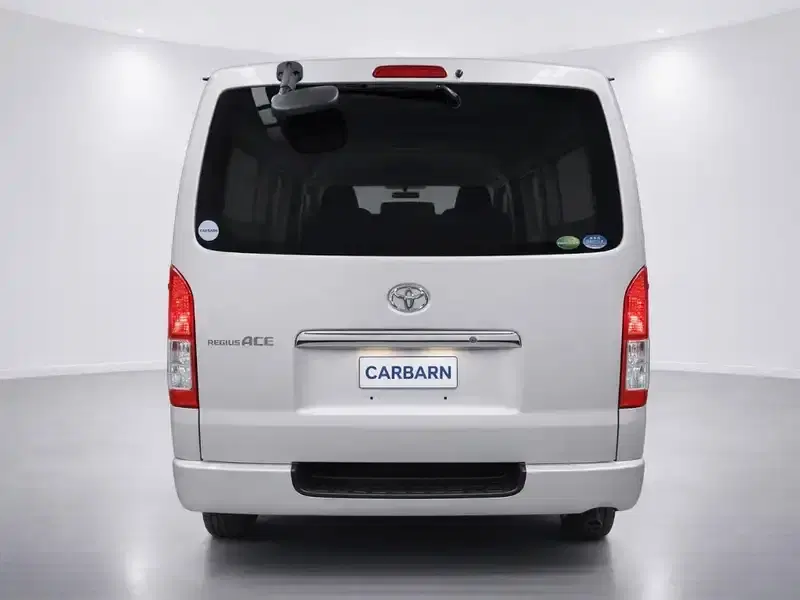 2019 Toyota Hiace TRH200V in Silver — exterior view 5 2019 Toyota Hiace TRH200V in Silver — exterior view 5
